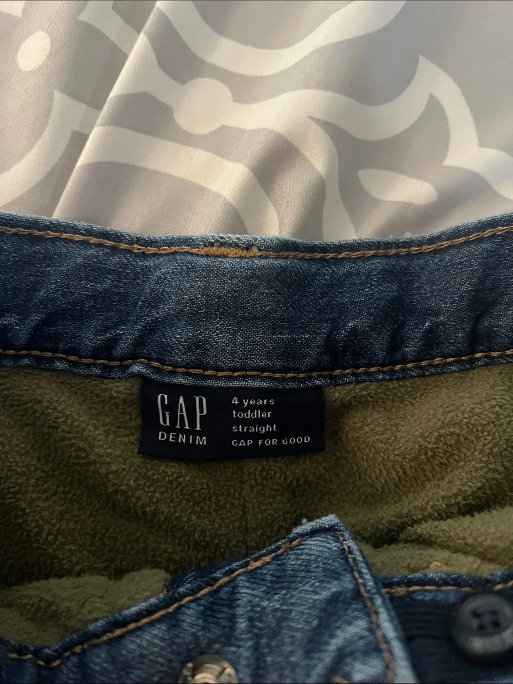 NWOT BOYS GAP JEANS SIZE 4T